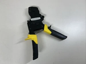 Apollo 3/8 in. to 1 in. 1-Hand PEX Pinch Clamp Tool 69PTBJ0010C - Picture 1 of 2