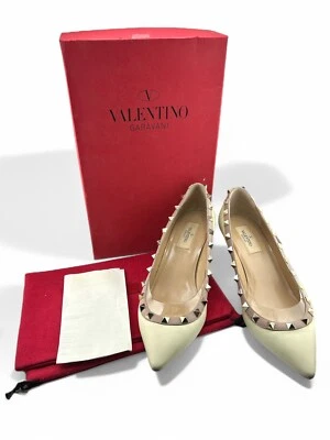 Zapatos de salón Valentino Rockstud de cuero marfil con tachuelas de tacón de gatito 37,5 con caja Foto 1 de 4