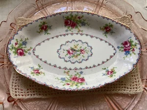 Vintage Royal Albert Petit Point Bone China England Oval Dish/Tray/Butter~Roses - Picture 1 of 10
