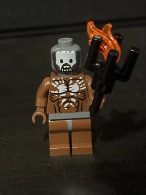 LEGO Oficial El Señor de los Anillos - Minifigura Berserker Uruk Hai (9474) Retirada Foto 1 de 2