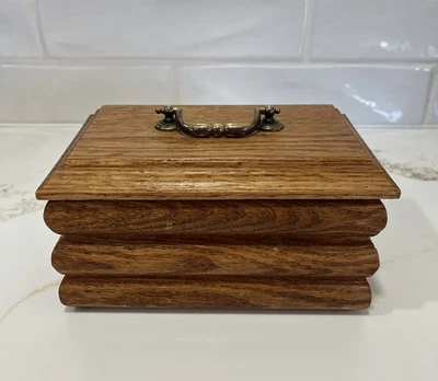 Small Handcrafted Oak Storage Box - Image 1 of 4
