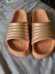 KuaiLu Women’s Sandal’s/sliders - Khaki - Size UK 7 , Gold - Picture 1 of 8