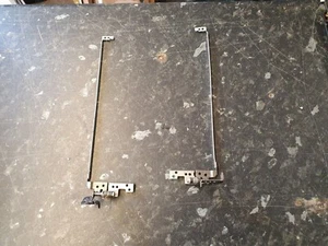 HP Compaq CQ56 - PAIR OF SCREEN HINGES /2 - B484 - Picture 1 of 1