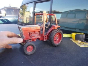 Played with Ertl International IH Farmall 886 ? 1086 ? Farm Toy Tractor As Is - Picture 1 of 10