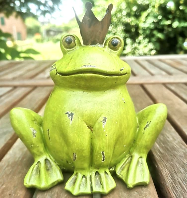 Froschkönig Frosch Rost Grün Märchen Frog Figur Skulptur Krone Dekoration Prinz - Bild 1 von 4