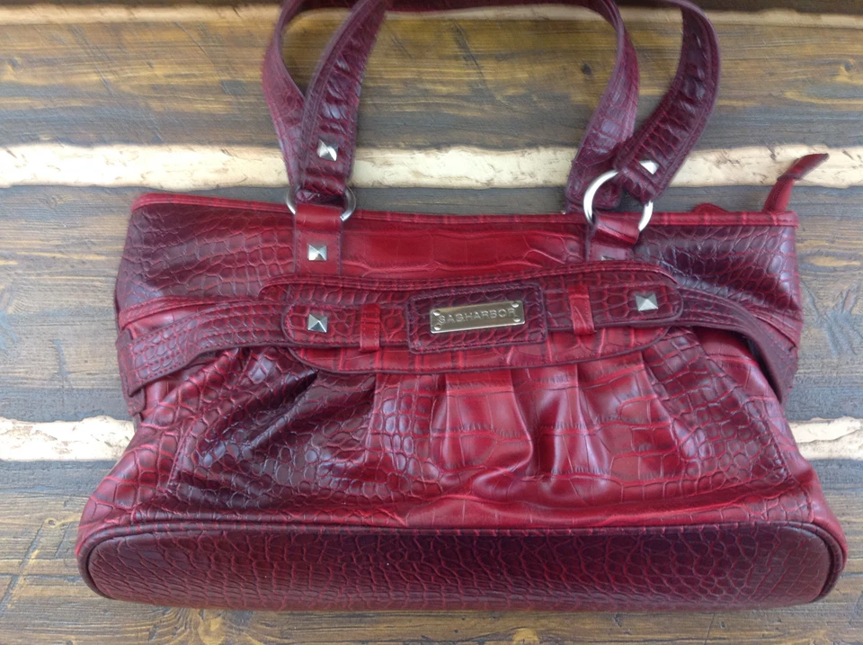 Sag Harbor Imitación Cocodrilo Cocodrilo Bolso Grande Cartera Bolso Borgoña/Rojo 16" Largo Foto 1 de 4