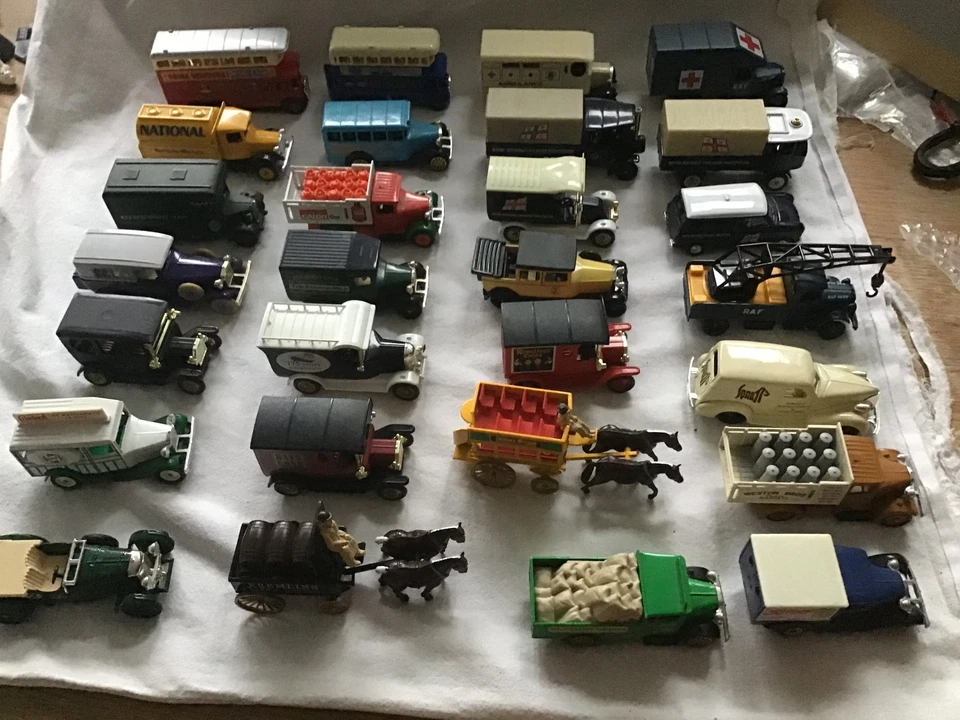 LLEDO MODELS LARGE JOB LOT OF 25x VARIOUS UNBOXED MODELS + 3X OTHER MAKES - READ - Image 1 of 4