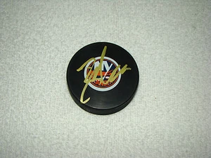 John Tavares Hand Signed New York Islanders Logo Puck Autograph Hockey NHL - Picture 1 of 1