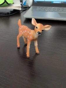 2013 Schleich D-73527 White Tail Deer Fawn Spotted Figure - Picture 1 of 6