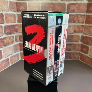 Lethal Weapon The Complete Action Set 3 VHS Tapes. 1&3 Sealed! Mel Gibson. - Foto 1 di 7