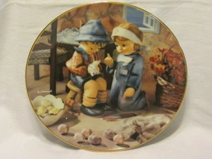 VINTAGE DANBURY NEUWERTIG M J HUMMEL SAMMLERPLATTE ""TENDER LOVING CARE"" NEU IN VERPACKUNG - Bild 1 von 1