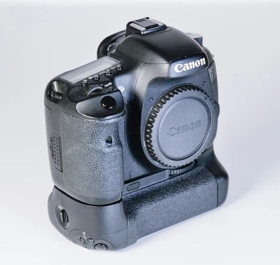 Canon EOS 7D Body | Gebraucht | 44.000 Auslösungen | Inkl. Batteriegriff - Bild 1 von 4