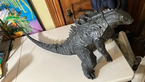 2014 Godzilla Jakks Pacific 24 inch Giant Actionfigur FULL TAIL - Bild 1 von 5