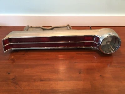 Chrysler 300 1968 luces traseras laterales L&R  Foto 1 de 4