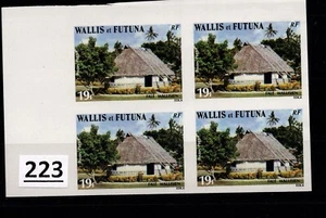 # 4X WALLIS ET FUTUNA - MNH - IMPERF - ARCHITECTURE - 1983 - Picture 1 of 1