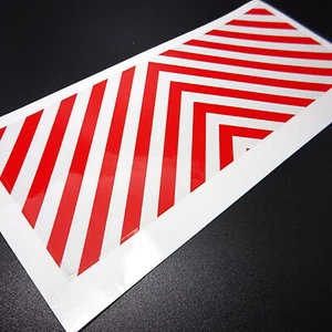 Waterproof PVC Red Warning Stripe Sticker for 1/14 Tamiya Tractor RC Truck Car - Afbeelding 1 van 3