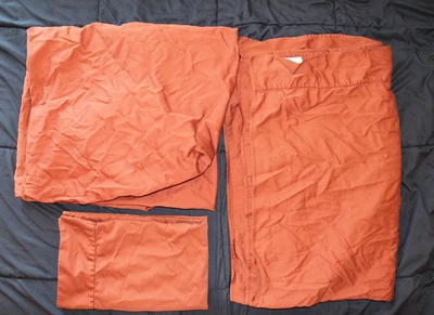 Linea Casa by SFERRA Juego de sábanas dobles funda de almohada plana ajustada ladrillo rojo Italia Foto 1 de 4