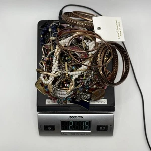 Vintage bis modern Modeschmuck Set 2 Pfund verschiedene Stile - Bild 1 von 5