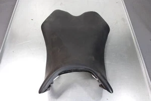 07 08 YAMAHA YZF R1 FRONT DRIVERS SEAT PAD SADDLE PILLION OEM 07 08 OEM TEAR - Bild 1 von 9