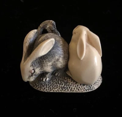 复古兔子复制品 Netsuke Essex 皮博迪博物馆 塞勒姆 PMS — 第 1/4 张图片