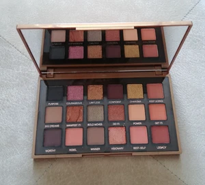 Authentic New Nude Huda Beauty Empowered 18 Shimmer Matte Eyeshadow Palette Base - Picture 1 of 20