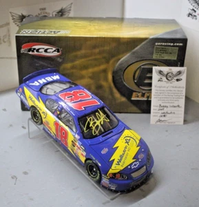 2004 Bobby Labonte 1/24 Action Elite NASCAR Diecast Autographed - Picture 1 of 2