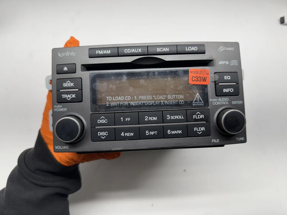ORIGINAL 2008 Kia Rondo AM FM 6 disc CD radio receiver 96170-1D1013W - Image 1 of 4