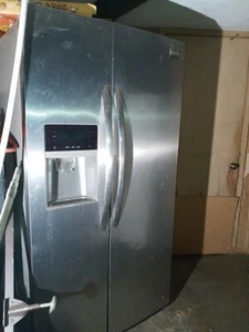 Frigidaire refrigerator FSHS2622MSA - Picture 1 of 3