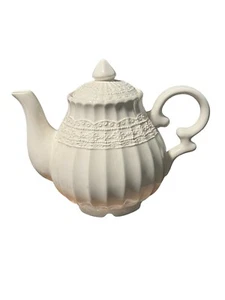 1999 Lefton Irish Lace Cream Teapot - Picture 1 of 7