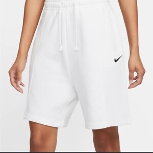 NWT NIKE Essential Women’s Fleece Loose Fit High Rise Shorts White Black  Small