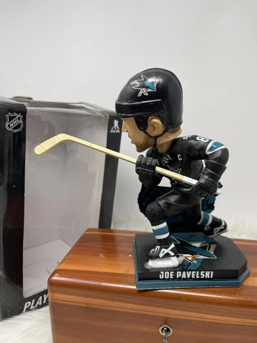Joe Pavelski San Jose Sharks NHL Bobblehead Forever Collectibles 163/288 Cover