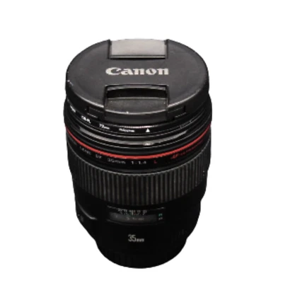 Canon Ultrasónico EF 35 mm f/1,4 L USM con Estuche para Lente LP1214 y Parasol EW-78C Foto 1 de 4