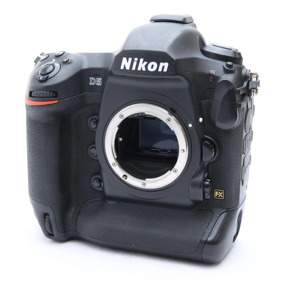 Nikon D5 XQD Slots 20.8MP DSLR Camera Body Shutter Count 158864 - Image 1 of 4
