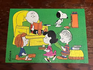 Vintage Milton Bradley Peanuts Gang Reading Books 250 Piece Jigsaw Puzzle - Picture 1 of 6
