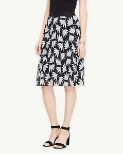 Ann Taylor Black and White Fan Floral Chiffon Pleated Skirt Size M - Picture 1 of 3