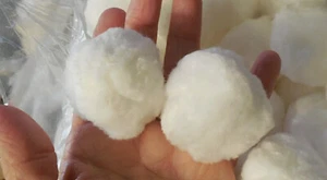 100 New 2" Crafting POM POMS CRAFTS White Big Balls PomPoms Fluffy Craft - Picture 1 of 4