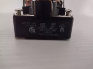 Struthers-Dunn Relays 425BXX COIL 240V 50/60 Hz 1HP. 120/240 VAC 1Ph 30A(R-2) - Picture 1 of 5