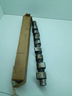 Árbol árbol árbol árbol árbol árbol árbol árbol árbol árbol árbol árbol de levas diésel stock stock Foto 1 de 4