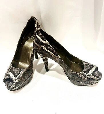 Stuart Weitzman Spain Multi-Color Animal Print Shimmer  Sz 7 W High Heel Shoes - Image 1 of 4