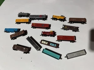 Assortment of N Scale Rolling Stock As Is 16 Cars - Picture 1 of 5