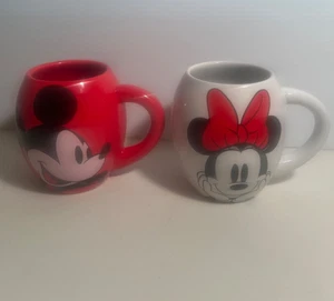 Pair Disney Mickey Mouse And Minnie Mouse 18 oz. Oval Ceramic Mug Red White - Picture 1 of 1