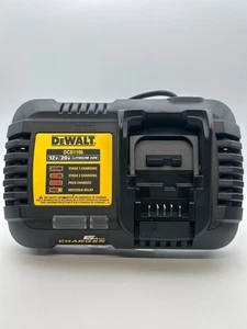 DEWALT DCB1106 12V Lithium-ion Battery Charger - Picture 1 of 1