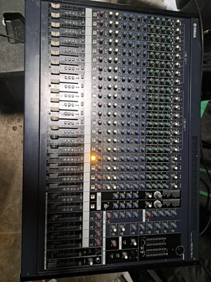 Yamaha MG24/14FX mixer analogico 24 canali - Image 1 of 2