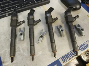 Kit inyector de combustible Opel Vauxhall Insignia A 2.0 CDTI 0445110327 OEM - Imagen 1 de 5