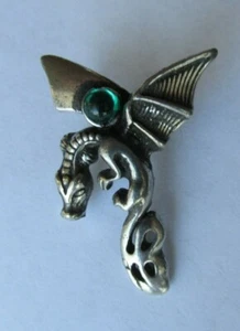 NEW Metal Tribal Dragon Pin with Green Glass Cabochon - Bild 1 von 2