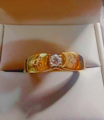 Anillo de compromiso redondo de diamantes de oro amarillo macizo de 14 quilates talla 8 ((460)) Foto 1 de 4