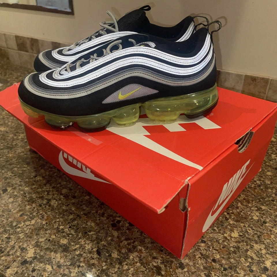 Mens Size 9 - Nike Air Max Vapormax 97 Black volt  Japan-100 percent authentic - Image 1 of 4