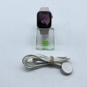Unlocked Apple Watch Series 7 41MM Silver Starlight Sport Band MKH83LL/A - Photo 1 sur 12