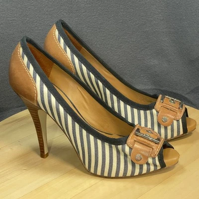 Tacón de tacón de aguja Gianni Bini W 9 azul marino blanco a rayas punta abierta tacón de aguja náutico Foto 1 de 4