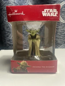 Hallmark Disney Star Wars Christmas Ornament Master Yoda - Picture 1 of 4